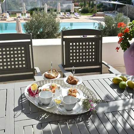 Hills Boutique Resort- Adults Only Apart-hotel