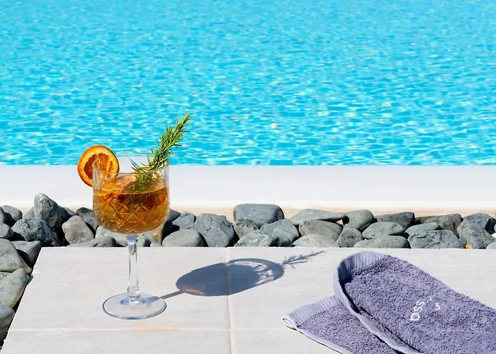 Hills Boutique Resort- Adults Only Apartmanhotel Náusza